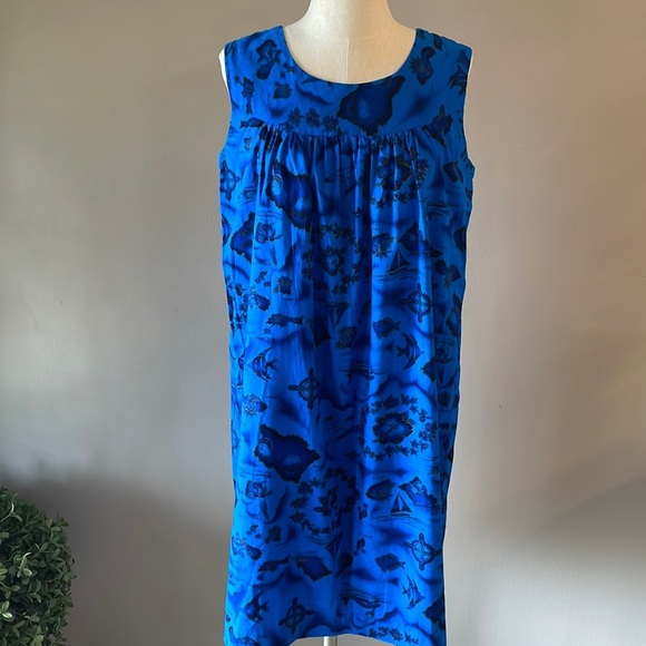 UI MAIKAI MADE IN HAWAII VINTAGE 60s mumu caftan dress. Hawaii graphics Royal - Picture 1 of 12